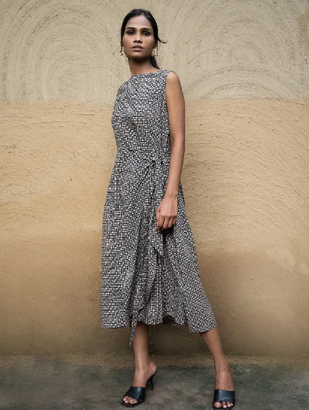 The Work Edit. Bagru Hand Block Printed Cotton Dress - Black Maze Tunics Trendy modern