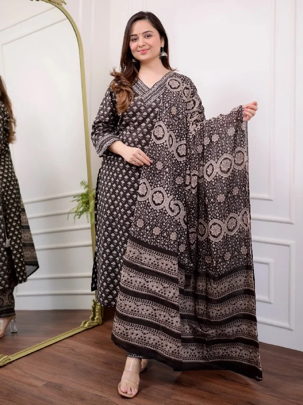 Indian Fashion Women Black Embroidery Viscose Rayon Kurta, Pant And Dupatta Set Fashionable Tapered Leg Pants