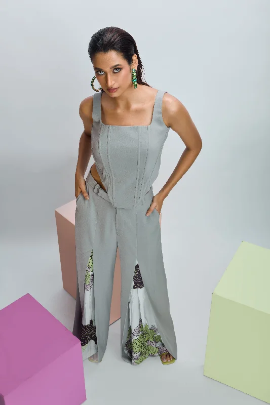 Corset Top along with Flared pant with Print Detailing Fashionable Button-Up Pants