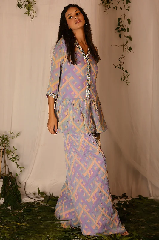 Hand-embroidered Kurta with Flared Pants Fashionable Track Pants