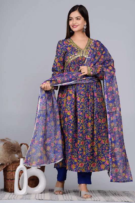 Aastha Fashion Women's Printed Rayon Blue Kurti With Pant By Srf Jaipur Comfortable Denim Trousers