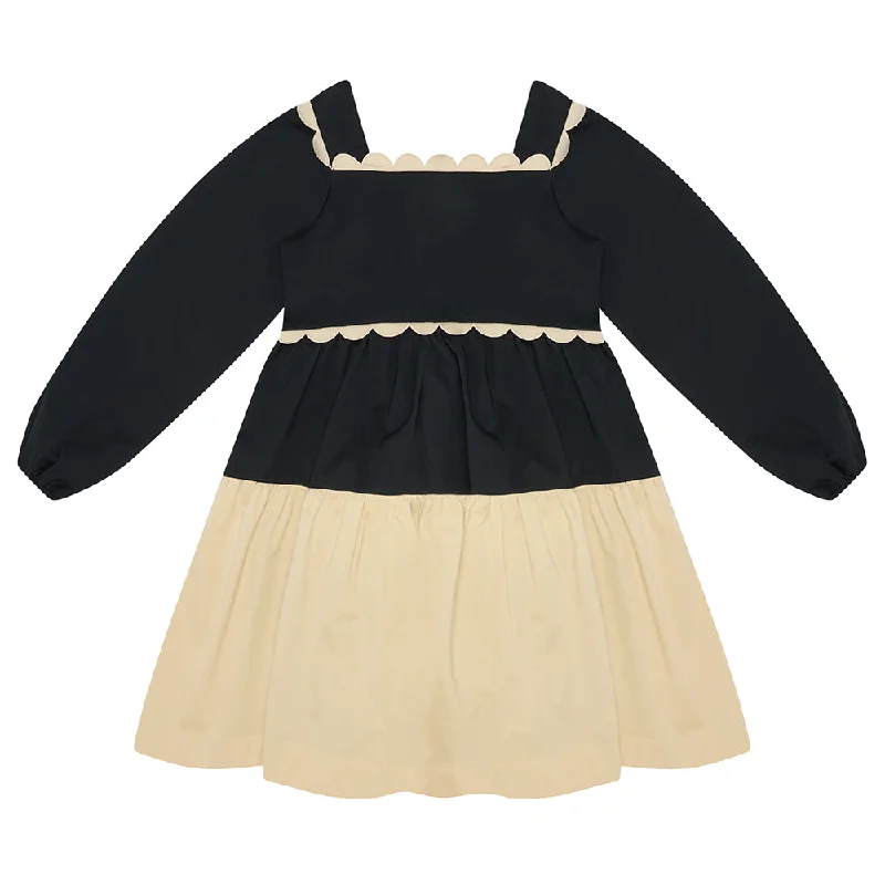QUEEN SCALLOP DRESS-SPIDER/TOFU Tunics Trendy modern