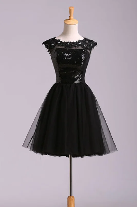 Cap Sleeves Sequin Lace Appliques Black Backless Homecoming Dresses Short Prom Dress