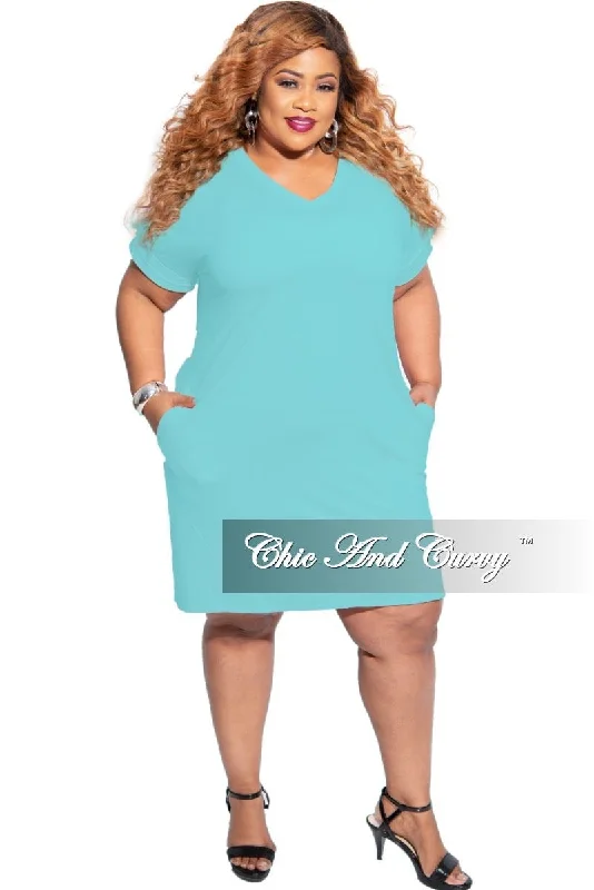 Final Sale Plus Size Rolled Sleeve V-Neck Dress in Mint
