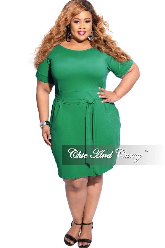 Final Sale Plus Size Rolled Sleeve Tie Dress in Kelly Green